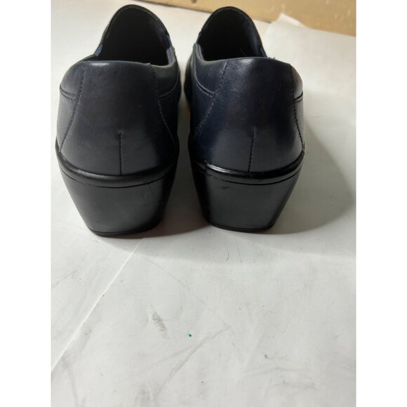 Clarks  Slip-On Loafers Navy Sz 6 Round Toe Leather Comfort Career Office - Picture 4 of 8